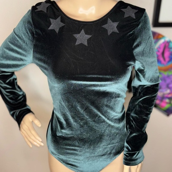 Emerald Velvet Star Bodysuit❤️ - Picture 1 of 3
